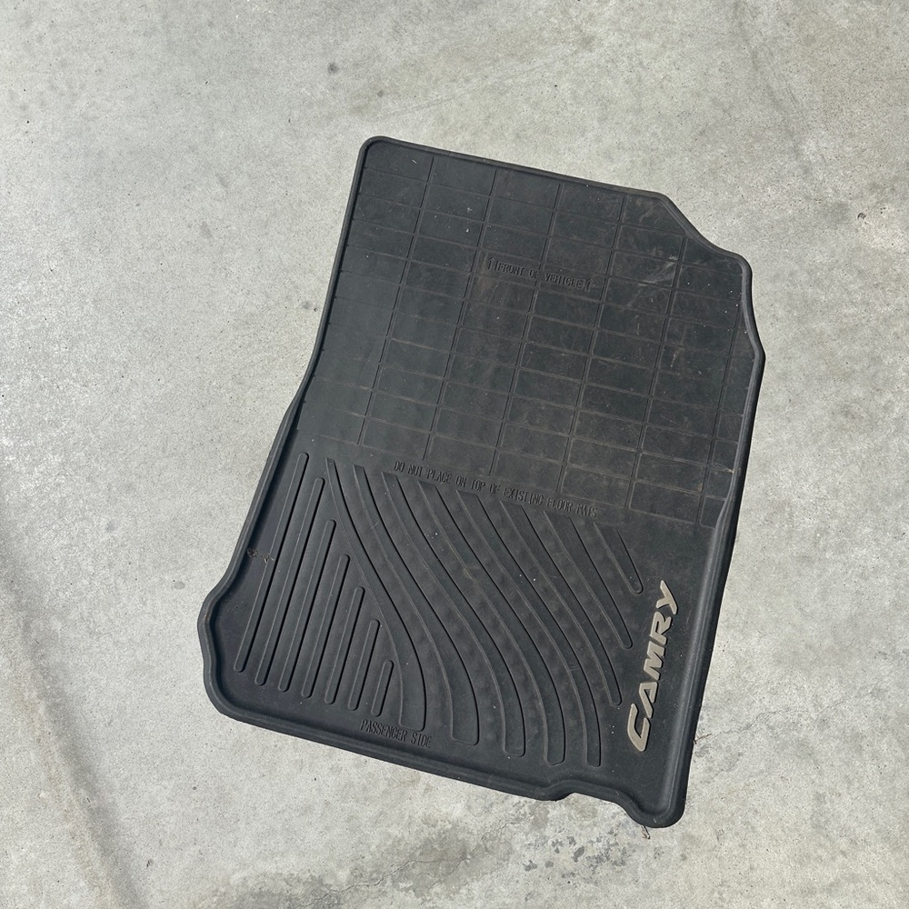 Toyota Camry 2012-2014 Water-Repellant‎ Black Car Floor Mat